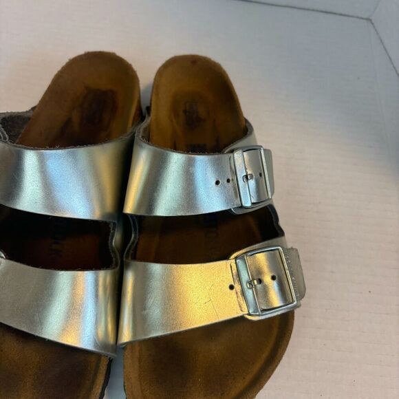 Birkenstock Arizona Silver Sandals Slide EU 38 US Women’s Size 7 EUC - Picture 2 of 6